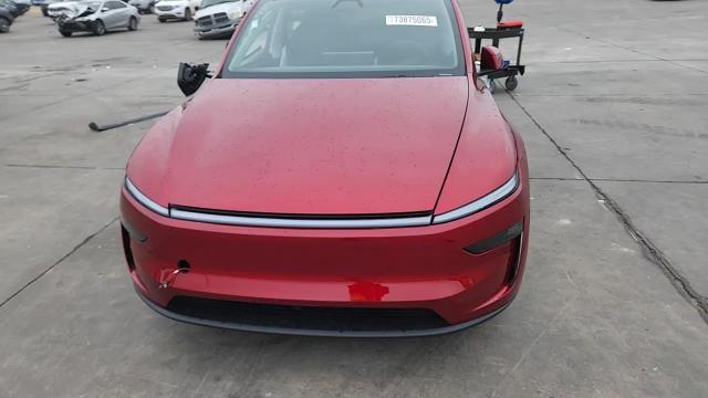 2026 Tesla Model Y - zdjęcie 13