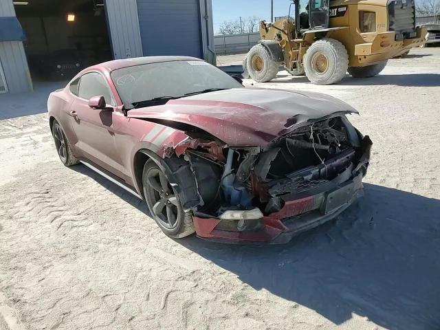 2017 Ford Mustang - zdjęcie 13