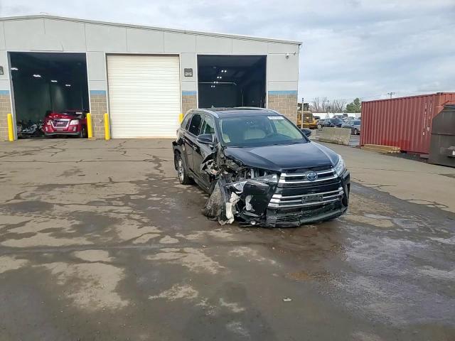 2019 Toyota Highlander Hybrid Limited Platinum - zdjęcie 14