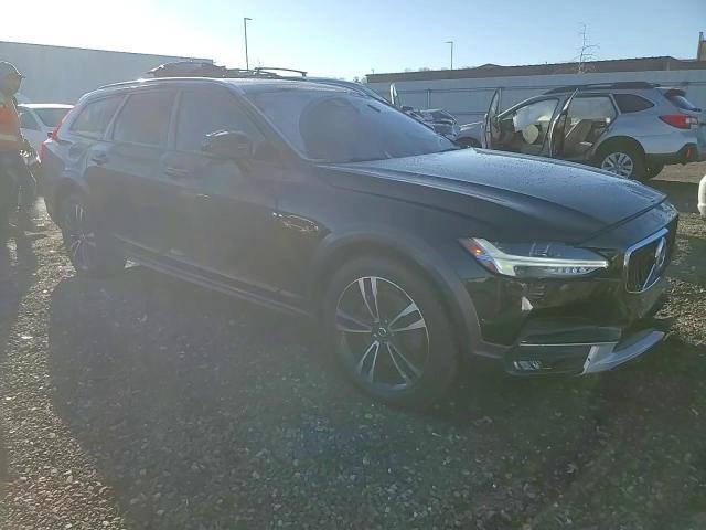 2019 Volvo V90 Cross Country T5 Momentum - zdjęcie 13