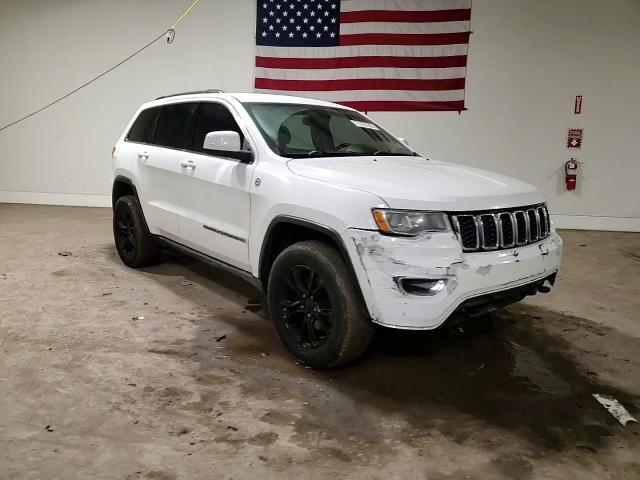 2017 Jeep Grand Cherokee Laredo - zdjęcie 14