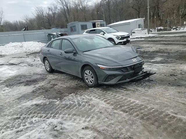 2025 Hyundai Elantra Sel Sport - zdjęcie 13