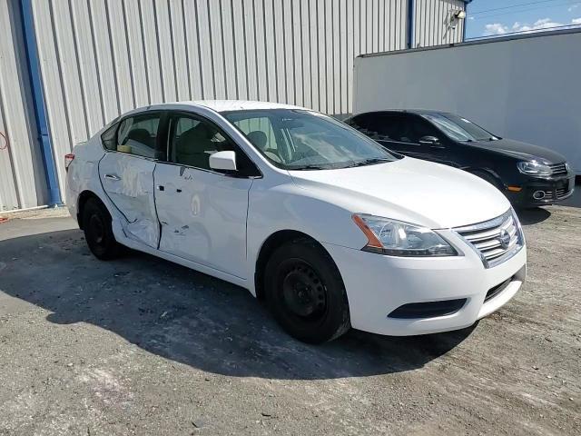 2015 Nissan Sentra S - zdjęcie 13