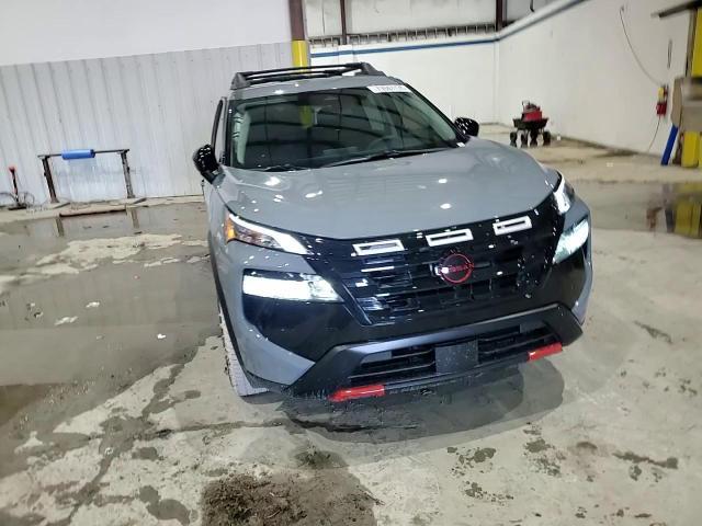 2025 Nissan Rogue Sv - zdjęcie 14