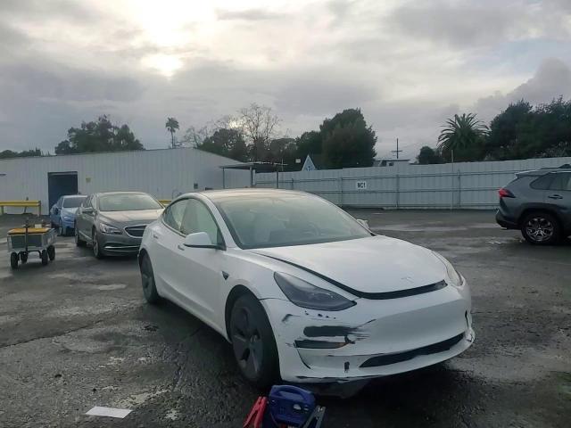 2021 Tesla Model 3 - zdjęcie 13