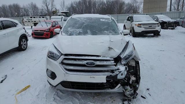 2017 Ford Escape Titanium - zdjęcie 14