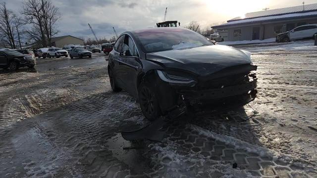 2018 Tesla Model X - zdjęcie 14