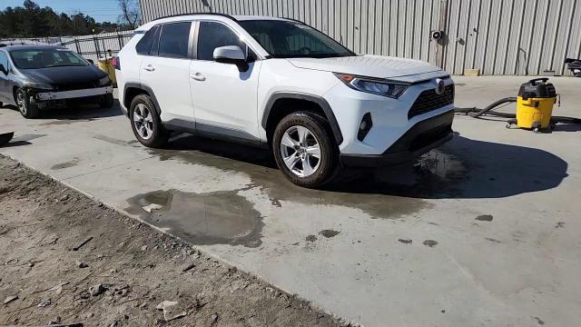 2019 Toyota Rav4 Xle - zdjęcie 14