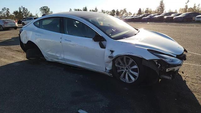 2020 Tesla Model 3 - zdjęcie 14