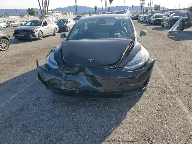 2020 Tesla Model 3 - zdjęcie 13