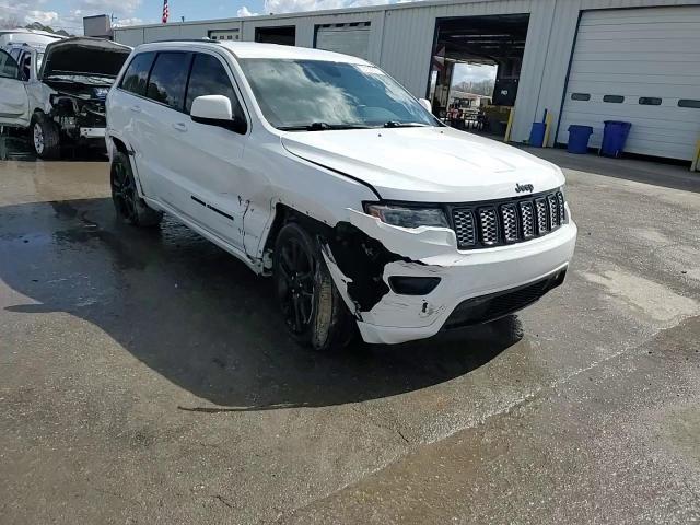 2020 Jeep Grand Cherokee Laredo - zdjęcie 14