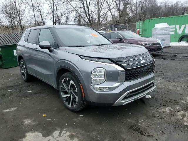 2022 Mitsubishi Outlander Se - zdjęcie 14