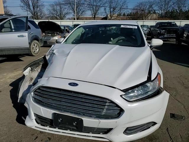 2014 Ford Fusion S - zdjęcie 13