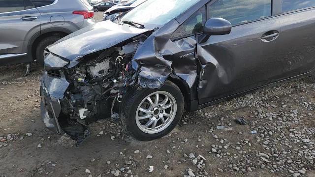 2016 Toyota Prius V - zdjęcie 14