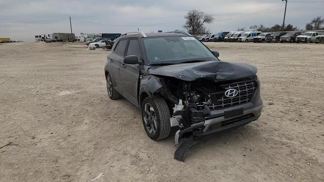 2025 Hyundai Venue Sel - zdjęcie 14