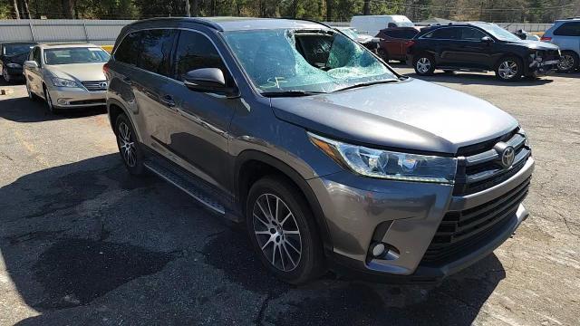 2018 Toyota Highlander Se - zdjęcie 14