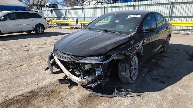 2016 Chrysler 200 S - zdjęcie 13