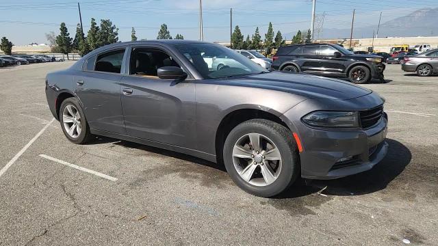 2017 Dodge Charger Sxt - zdjęcie 14