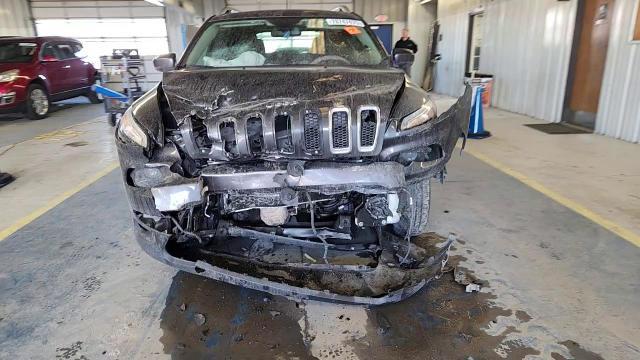 2016 Jeep Cherokee Latitude - zdjęcie 14