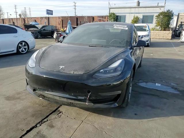 2022 Tesla Model 3 - zdjęcie 13