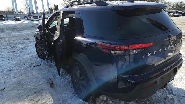 2022 Nissan Pathfinder Sv - zdjęcie 12