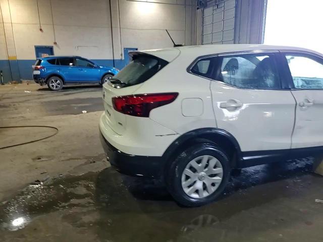 2018 Nissan Rogue Sport S - zdjęcie 13