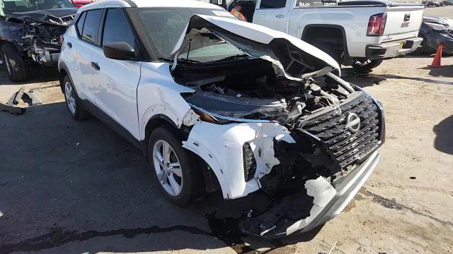 2024 Nissan Kicks S - zdjęcie 13