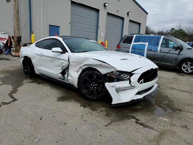 2018 Ford Mustang - zdjęcie 13