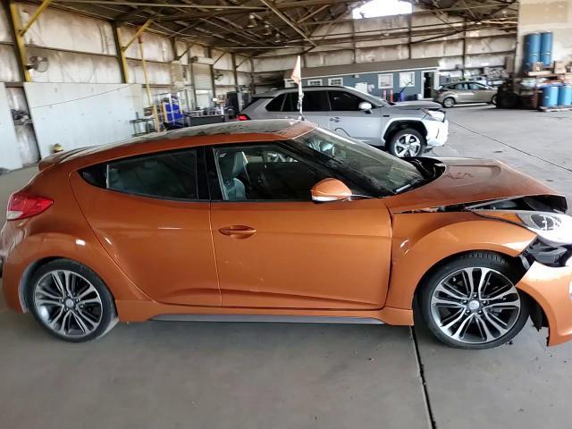 2016 Hyundai Veloster Turbo - zdjęcie 13