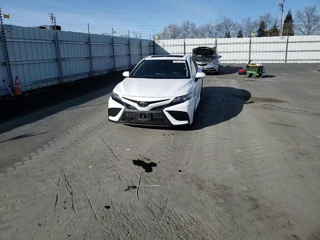 2024 Toyota Camry Se - zdjęcie 13