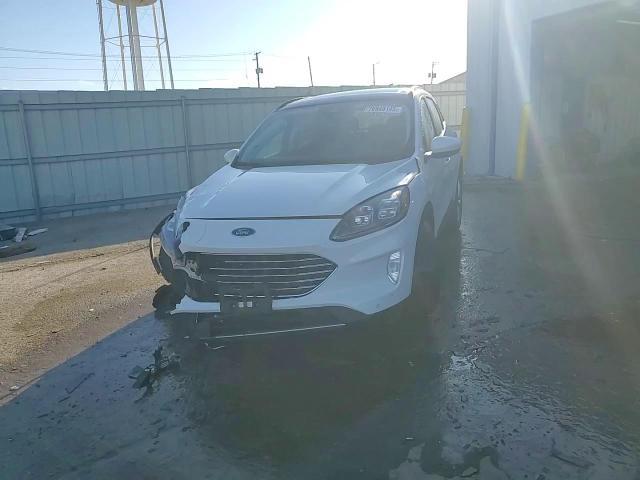 2022 Ford Escape Titanium - zdjęcie 14