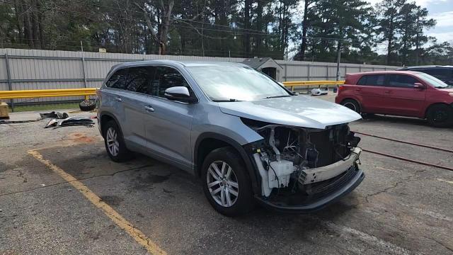 2015 Toyota Highlander Le - zdjęcie 14