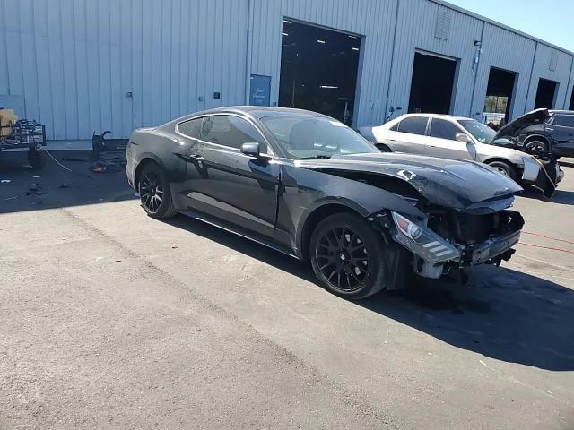 2016 Ford Mustang - zdjęcie 14