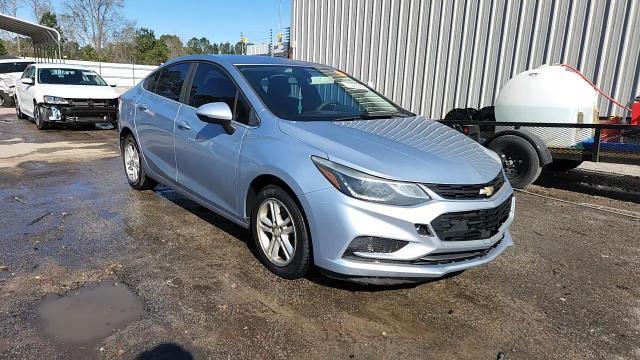 2018 Chevrolet Cruze Lt - zdjęcie 13