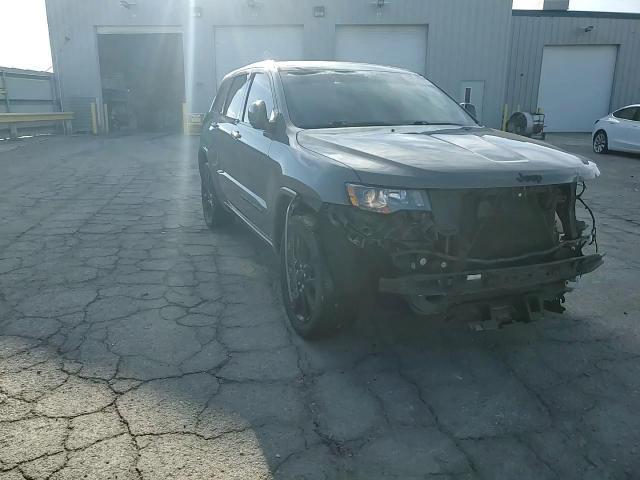 2019 Jeep Grand Cherokee Laredo - zdjęcie 15