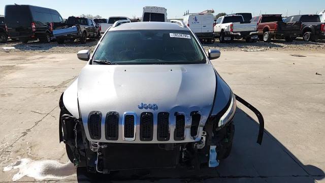 2015 Jeep Cherokee Latitude - zdjęcie 15