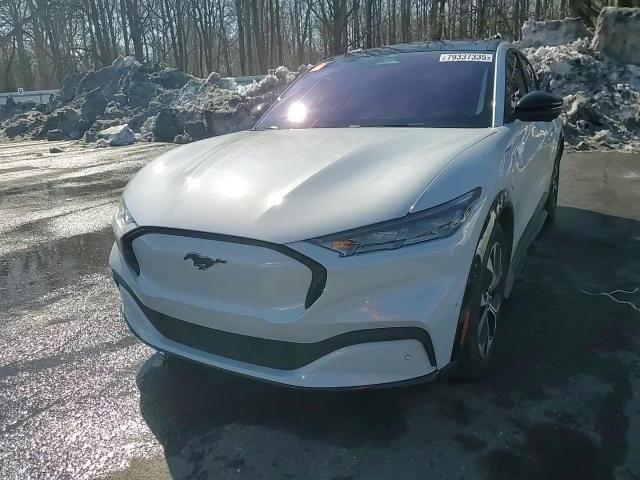 2022 Ford Mustang Mach-E Premium - zdjęcie 13