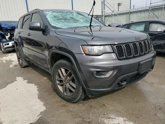 2016 Jeep Grand Cherokee Laredo - zdjęcie 14