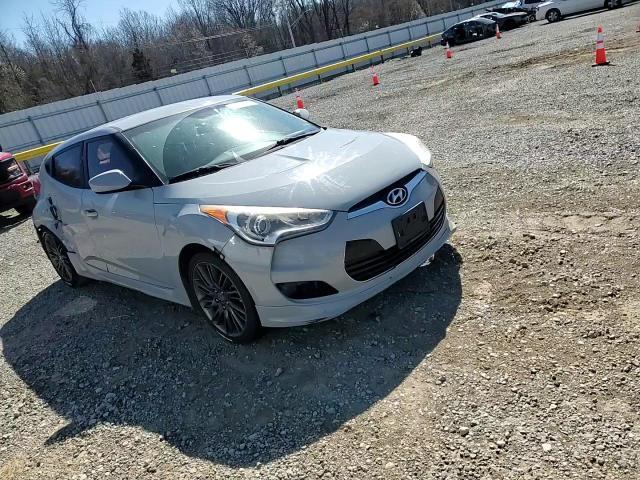 2013 Hyundai Veloster - zdjęcie 14