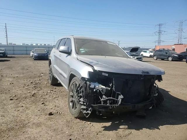 2021 Jeep Grand Cherokee Laredo - zdjęcie 10