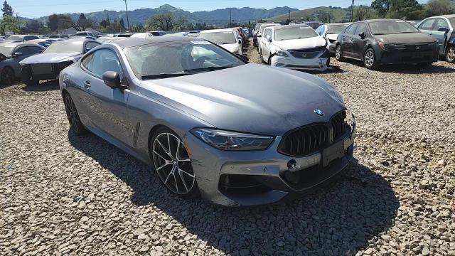 2022 BMW M850Xi - zdjęcie 13