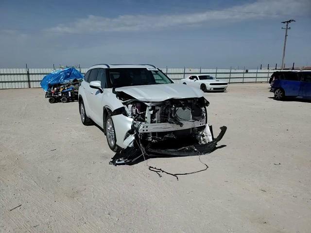 2025 Toyota Highlander Limited - zdjęcie 15