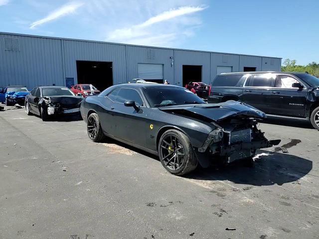 2015 Dodge Challenger R - zdjęcie 14
