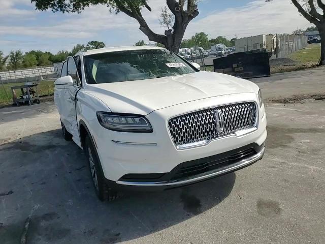 2022 Lincoln Nautilus - zdjęcie 14