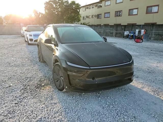 2026 Tesla Model Y - zdjęcie 14