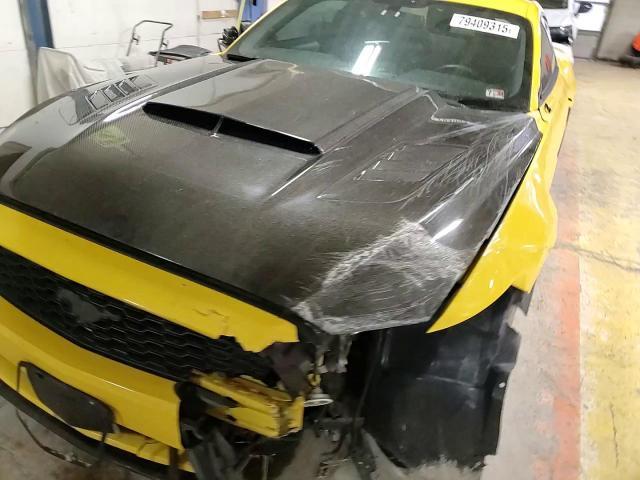 2015 Ford Mustang - zdjęcie 13