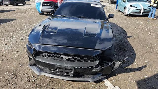 2019 Ford Mustang - zdjęcie 14