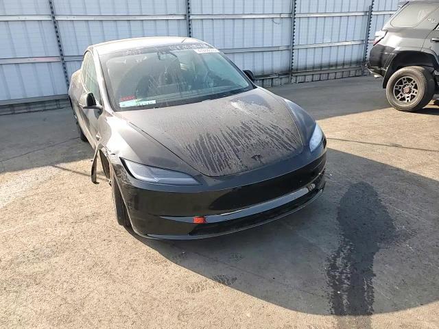 2026 Tesla Model 3 - zdjęcie 13