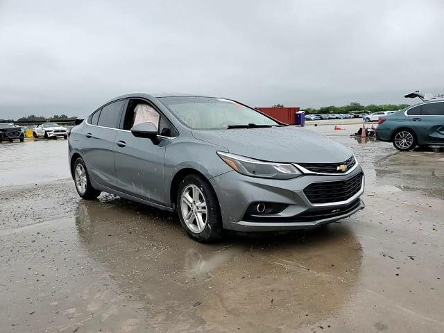 2018 Chevrolet Cruze Lt - zdjęcie 13