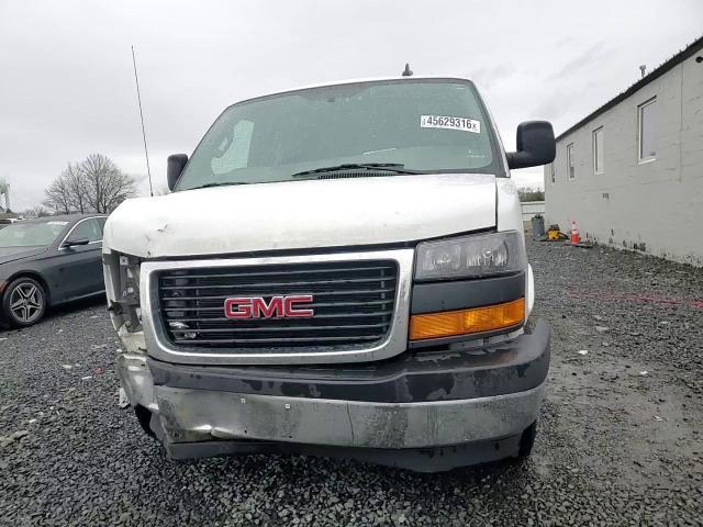 2023 GMC Savana G2500 - zdjęcie 14